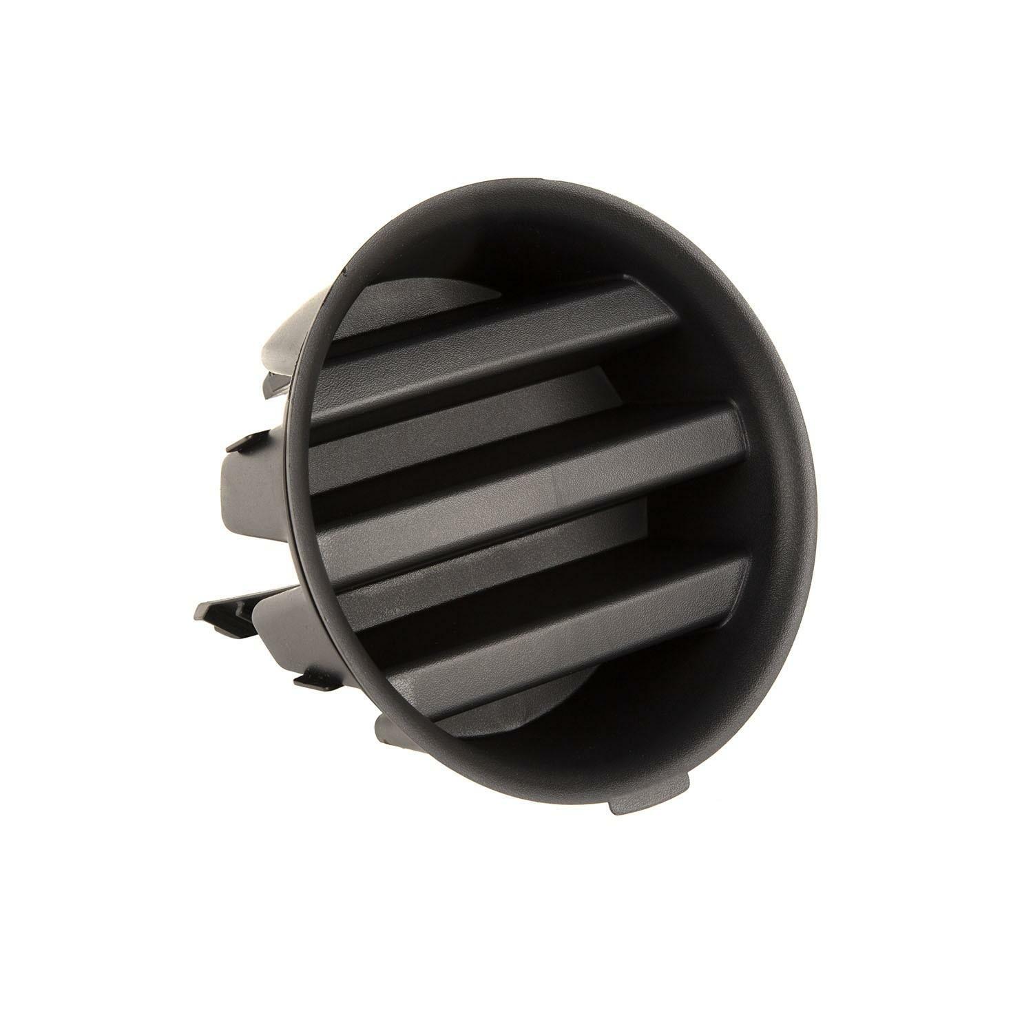 Insert d'antibrouillard Jeep Commander XK pour réparer un pare-chocs abîmé par les gravillons