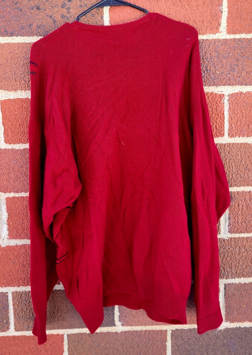 Pringle of Scotland Men's 100% Burgundy Cashmere V-neck Large