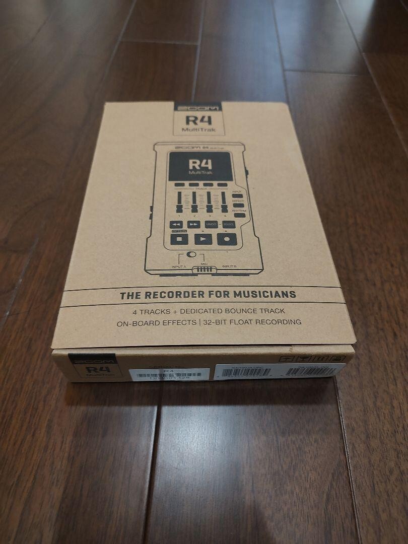 Zoom R4 4-Track Portable Multi-Track Recorder New Genuine From