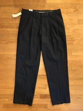 Dockers Relaxed Fit Pleated Men's Signature Khaki (Misized) 35x32 NWT Navy 194