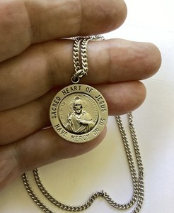 SACRED HEART OF JESUS STERLING MEDAL on 24” Chain 7/8” Great Condition