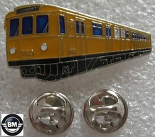 Pin Anstecker U-Bahn Berlin Schmalprofil orange Zug Lok Eisenbahn Tram Art. 6119
