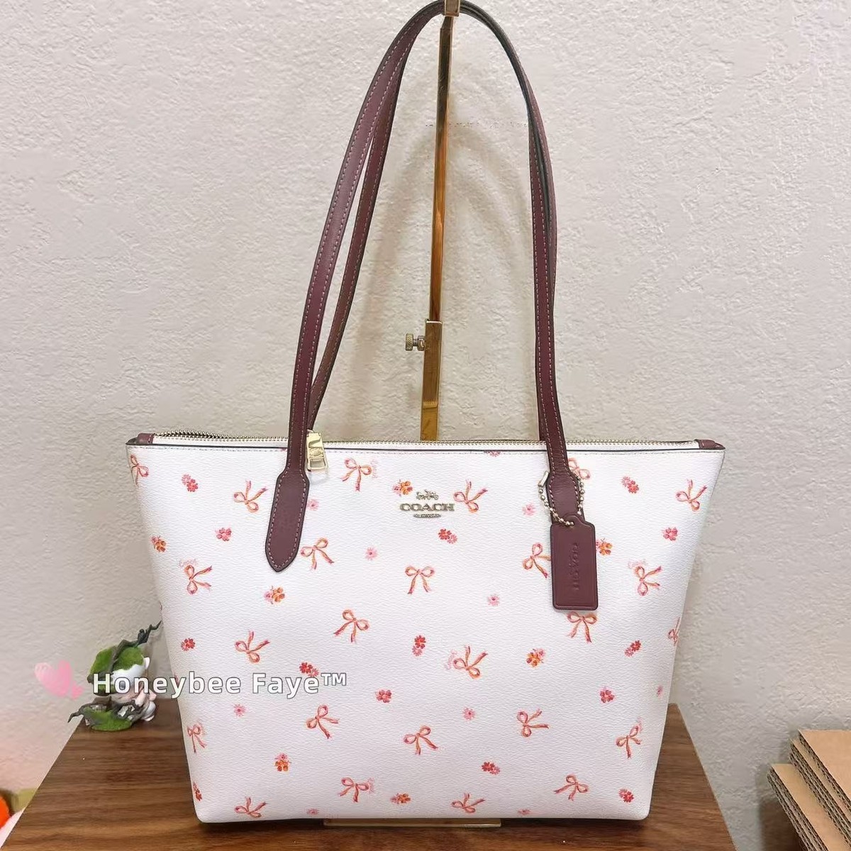 NWT Coach CN627 Zip Top Tote With Bow Tie Print Chalk/ Wine