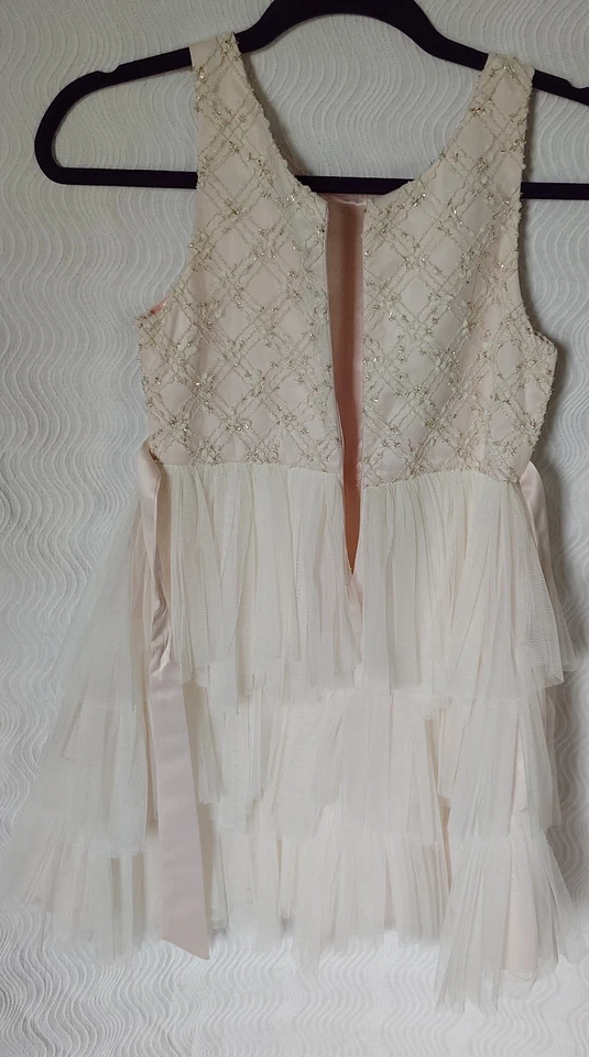 Vestido Princesa Americana Tul Talla 7 Estrás Imitación Perla Bordado en Niveles  Foto 3 de 4