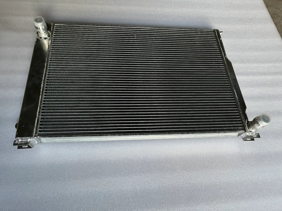👍Aluminum Radiator Fit AUDI Allroad/A6 Quattro C5 2.7T 2.5TDI MT 2000-2005 - Imagem 2 de 4