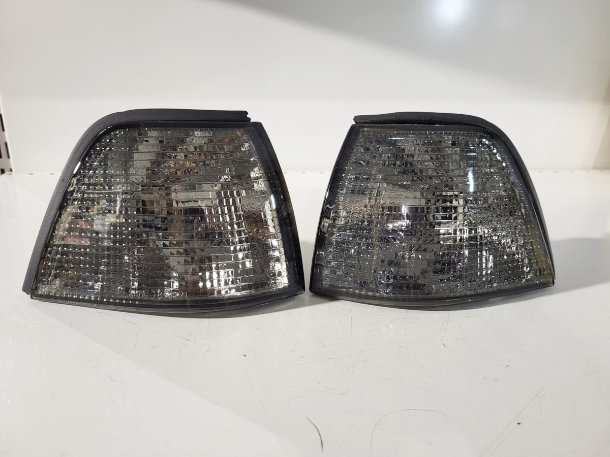 BMW E36 left/ right turn indicator smoked 82199403095 82199403096