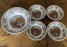 Queen's Majestic Beauty 4 Cereal Bowls & Round Serving Bowl Turkey Unused