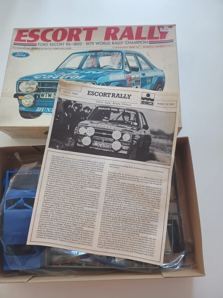 Modellino 3009 in plastica Ford Escort rs 1800 Esci vintage - Immagine 4 di 4