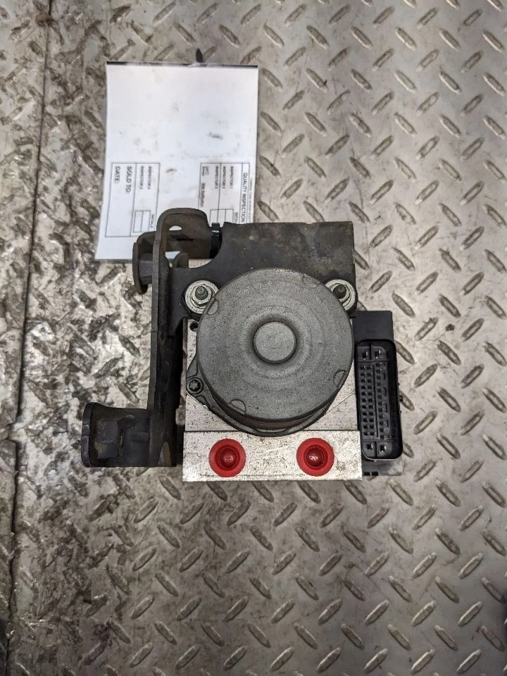 Anti-Lock Brake Part Assembly Fits 09-14 ESCALADE 1141962 - Image 2 of 4