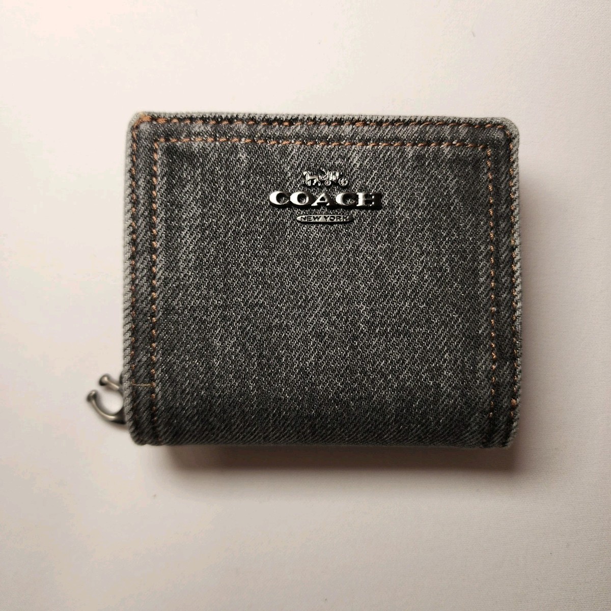 NWT Coach CAP07 Washed Grey Denim Snap Wallet | eBay display picture 1