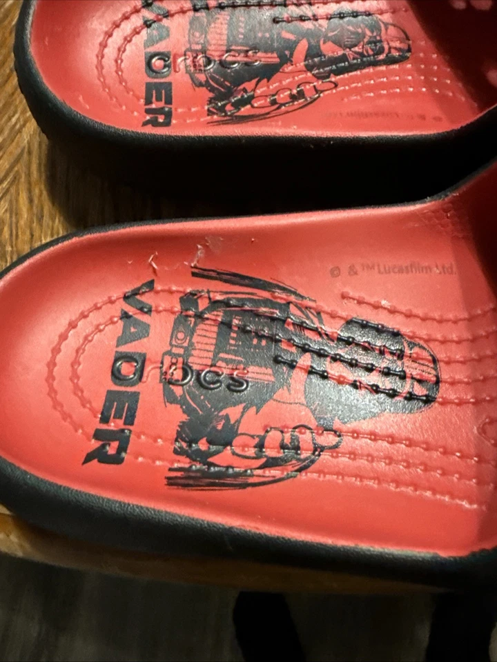 CROCS SANDALS DARTH VADER SLIDE V2 Men 8 / Women 10 STAR WARS Rarely Worn - Image 4 of 4