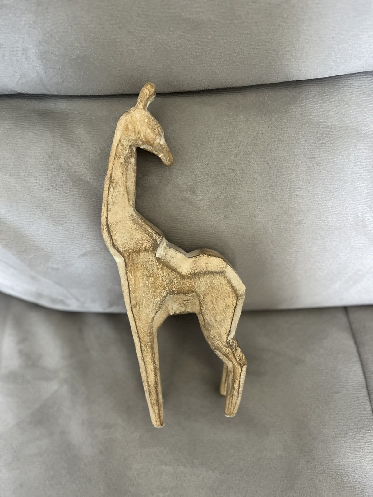 Carved Wood African Giraffe Wooden Sculpture Faceted 11.75 Inch Tall Shelf Decor