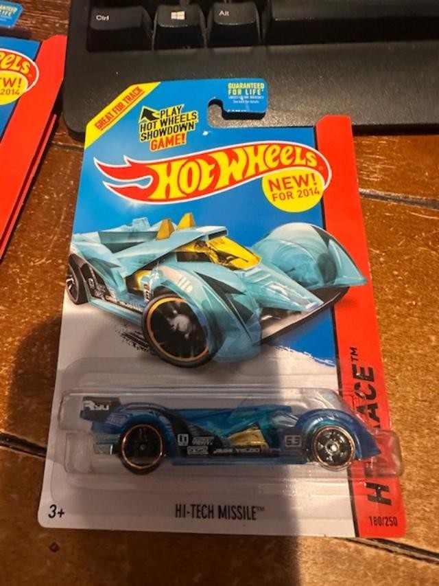 2014 Hot Wheels HW Race Hi-Tech Missile #180 Blue