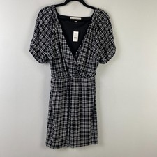 Loft Fit & Flare Mini Dress Size Medium Black Plaid Short Sleeve Surplice