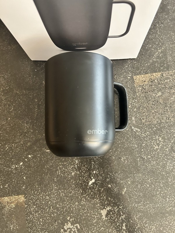 Ember Temperature Control Mug 10 oz Black w/ coaster & charger cable & box