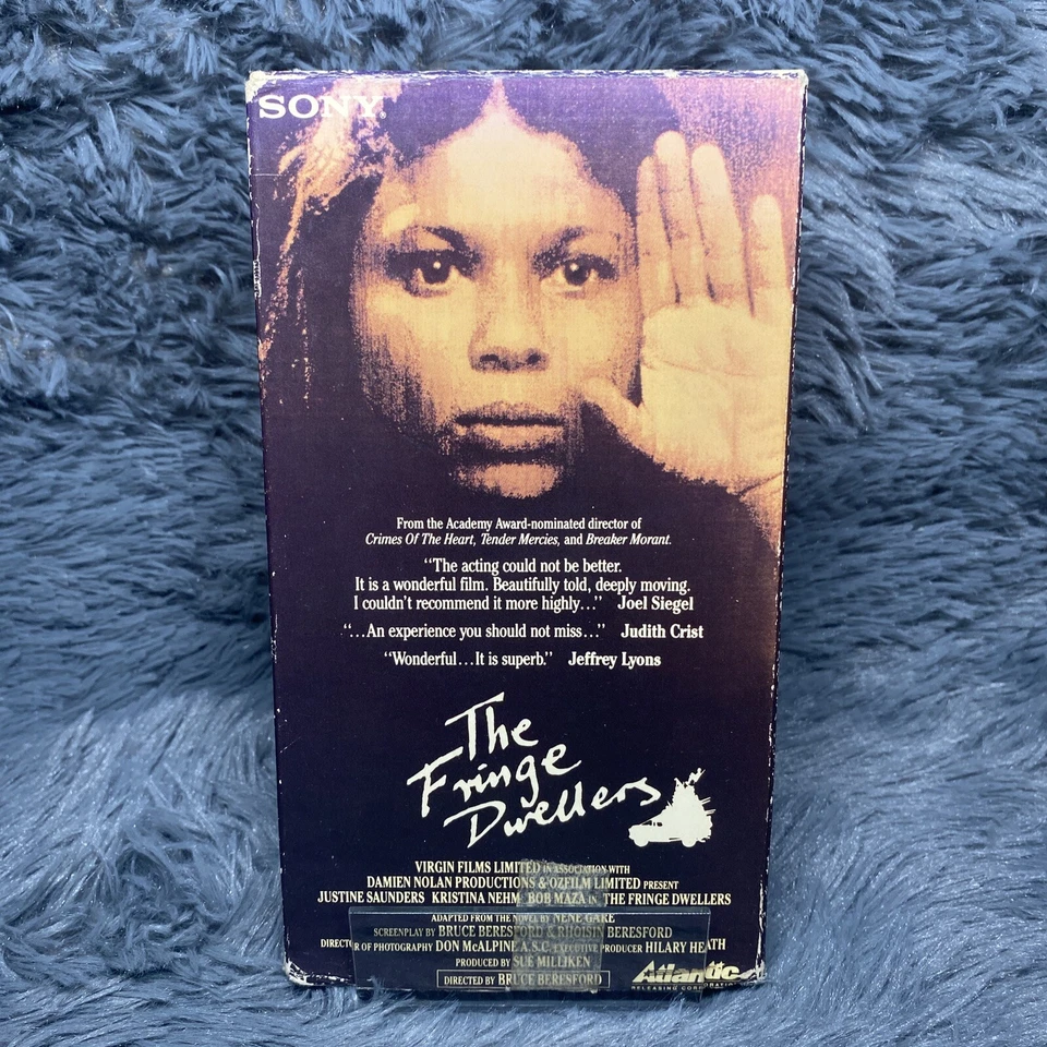 The Fringe Dwellers VHS Tape 1986 Movie Justine Saunders Kristina Nehm Bob Maza - Imagem 2 de 4