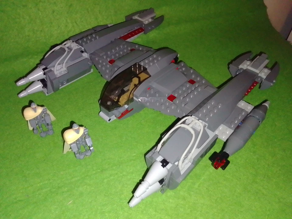 LEGO Star Wars 7673 Magna Guard Starfighter