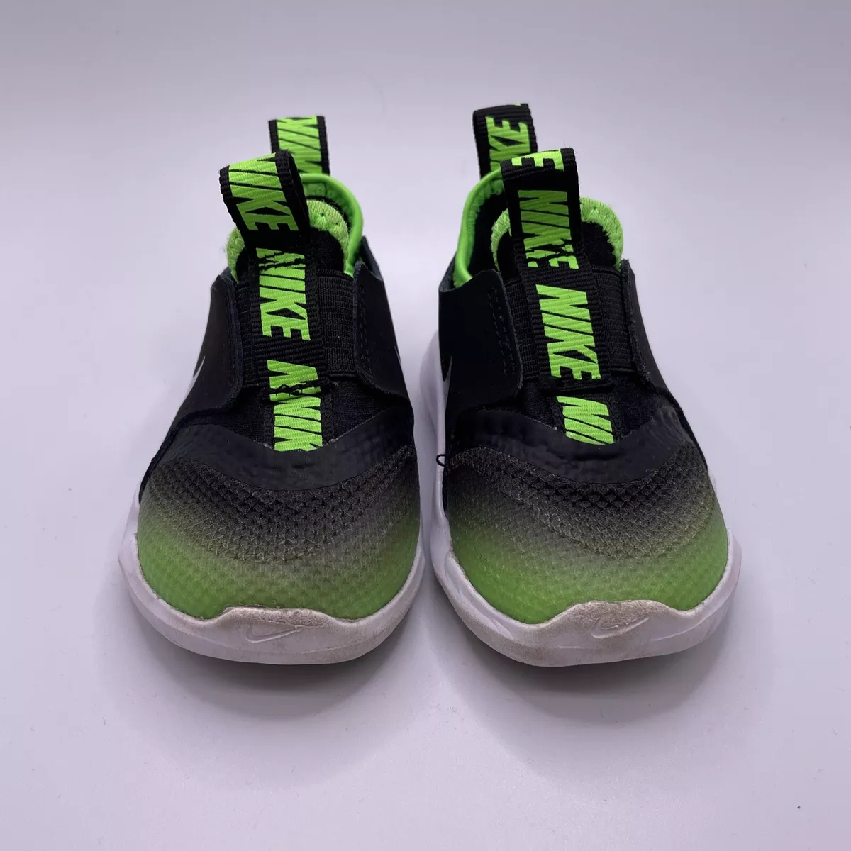 Nike flex shop contact green