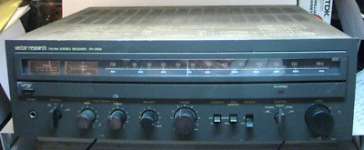 Vintage VECTOR RESEARCH STEREO RECEIVER VR-2500. Powers up/ Signal & Tun
