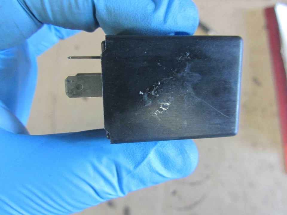 86-93 Saab 900 Turbo OEM Hella Relay 4DB003750 D12 - Image 2 of 2