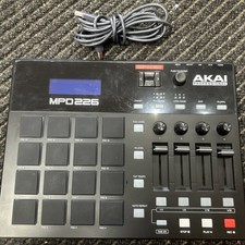 Akai Professional MPD226 Midi Pad Controller with 16 MPC Pads for