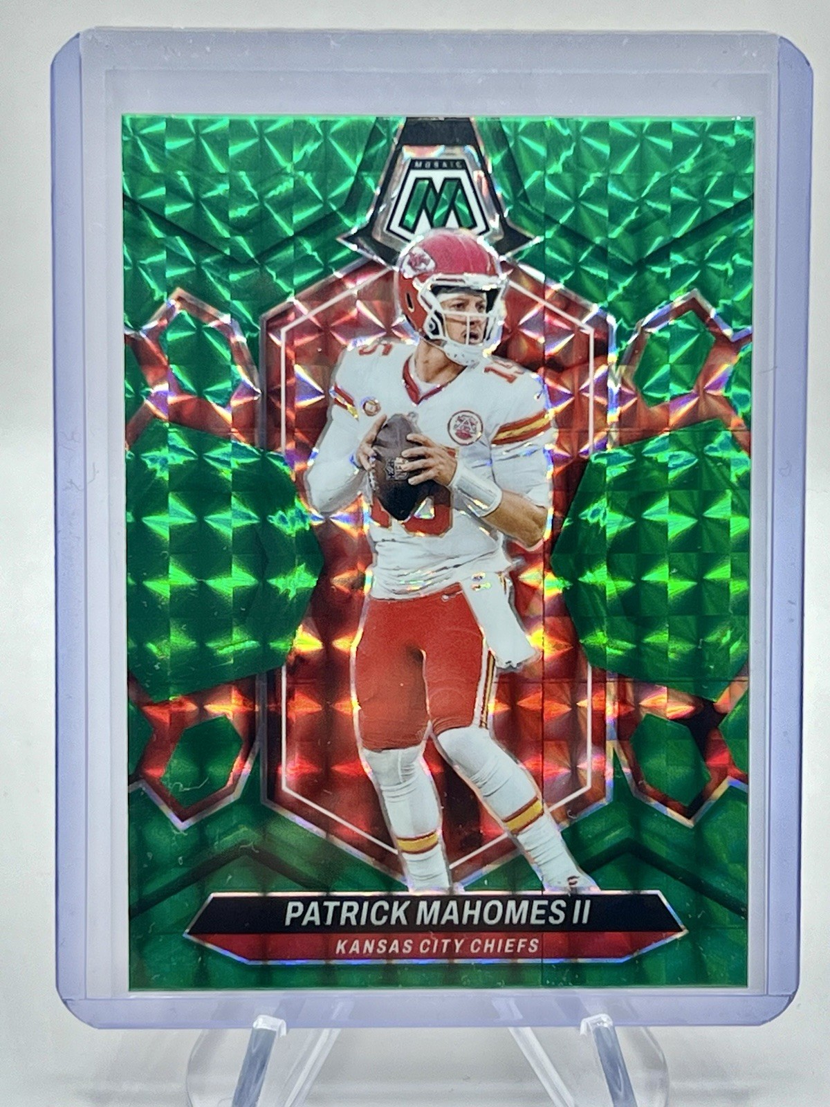 2024 Panini Mosaic Green Mosaic Prizm Patrick Mahomes II #106