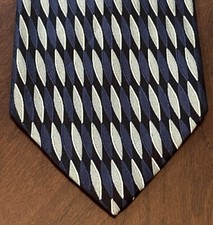 Vintage Roberto Villini Hand Made 100 Sill Men  s Neck Tie Made In Korea