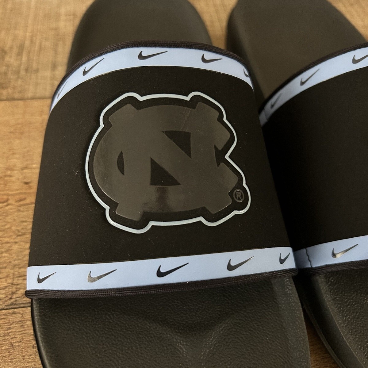 Nike Off-Court UNC Tarheels slides - Men\'s size 9 Nike Off Court UNC Slides Jordan North Carolina Tarheels  main image 2