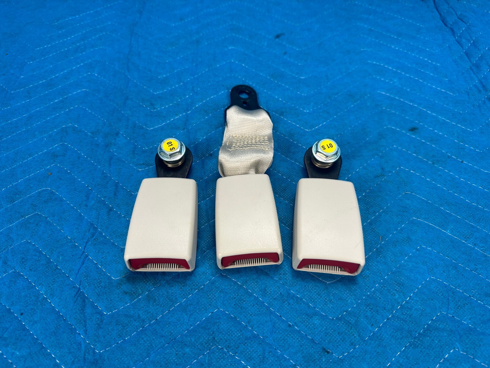 Bentley Cont Flying Spur Rear Seat Belt Buckle 3pc Set Ivory 29k 2006-2012 OEM