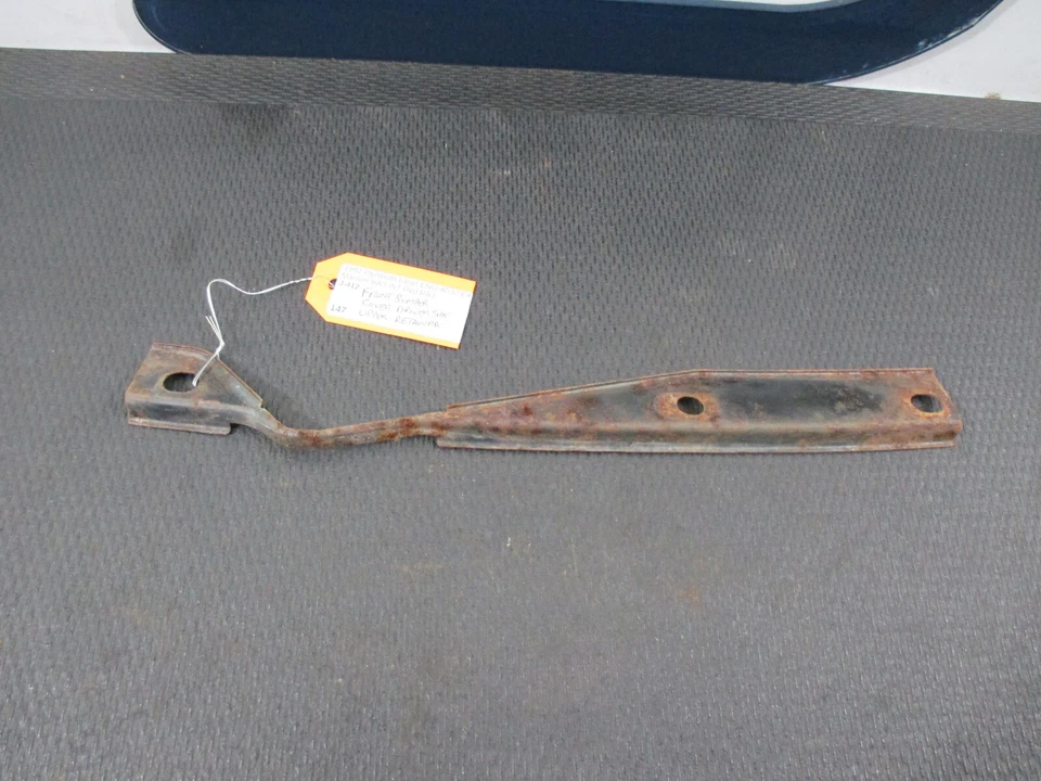 Cubierta de parachoques delantero láser Plymouth 1992 soporte de retención superior lado del conductor Foto 2 de 4