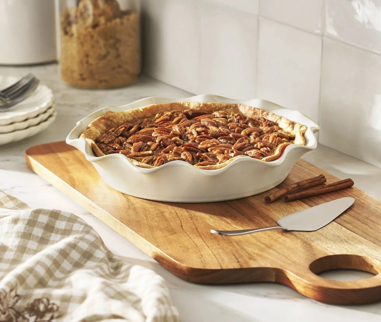 The Pioneer Woman Colette 11-Inch Stoneware Baking Pie Pan & Tart Dish.
Opens in a new window or tab