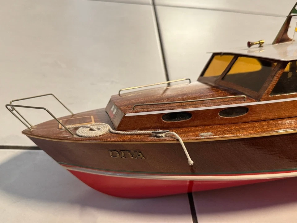 Diva Kajütboot Aeronaut Aero-Naut Schiff RC fertig aufgebaut ungetestet - Bild 2 von 4