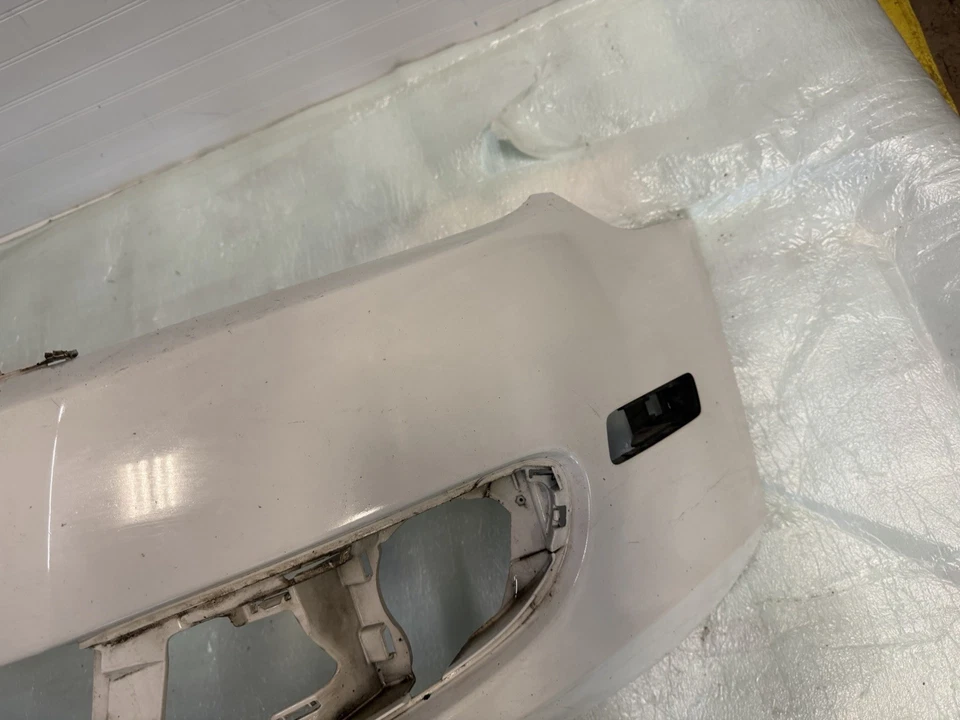 Cubierta del parachoques delantero OEM Volkswagen Jetta SportWagon 2010 2011 2012 2013 2014 Foto 2 de 4