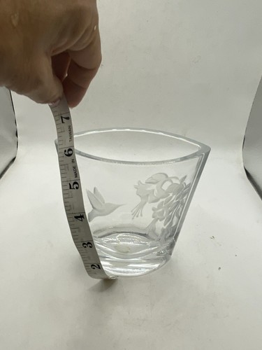 Lead Crystal Clear Glass Erched In Humming Bird Vase Pre Owned - Picture 5 of 7