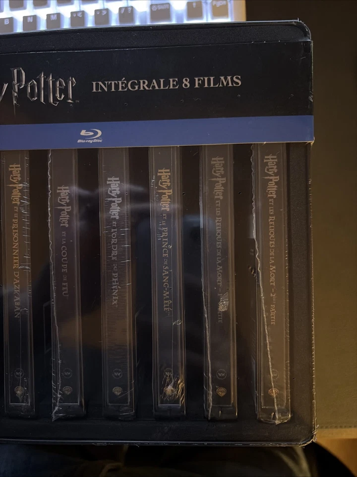Harry Potter Complete 8-Film Steelbook Collection Blu-Ray French Exclusive - Image 3 of 4