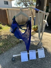 Invacare Lightweight Hydraulic Patient Lift with Blue Sling