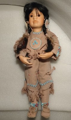 Georgetown Collection Linda Mason Porzellan Puppe Native American Porcelain Doll
