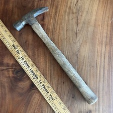 Vaughan 24 oz. Waffle Face Wood Handle Straight Claw Hammer-505m