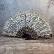 Vtg Cream Lace Folding Hand Fan Plastic Frame Gold Detail Victorian Style 17  