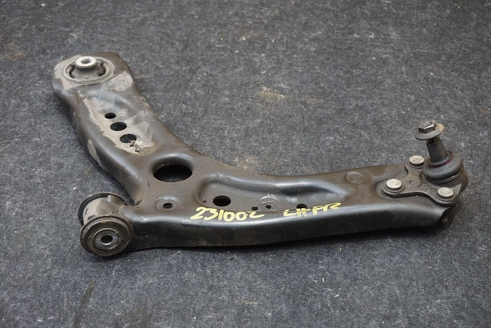 Brazo de control inferior de suspensión delantera izquierda OEM 81a407151c Audi S3 RS3 2017-18 Foto 2 de 4