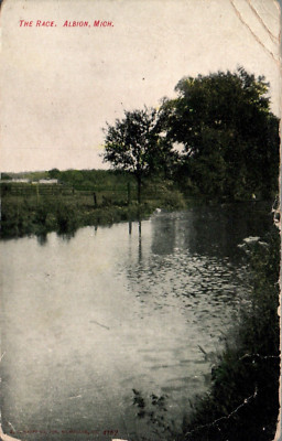 POSTCARD THE RACE ALBIONMICHIGAN