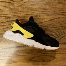 Women's Nike Air Huarache Run Go The Extra Smile Black Yellow DO5873-001 Retro