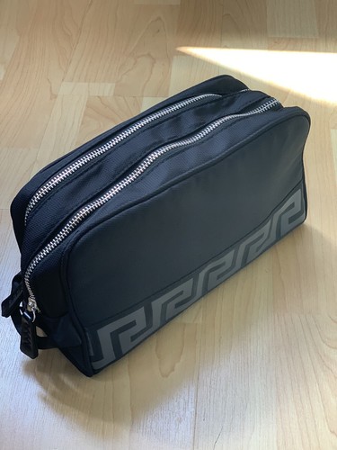 Versace Diseñador para Hombre Neceser caso de fin de semana Viaje Lavado  Negro Nuevo | eBay