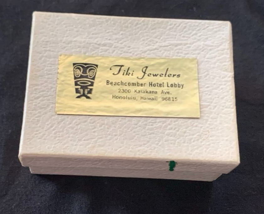 Vintage Jewelry Lucite Peridot Butterfly 3" Clip on Earrings Never Worn