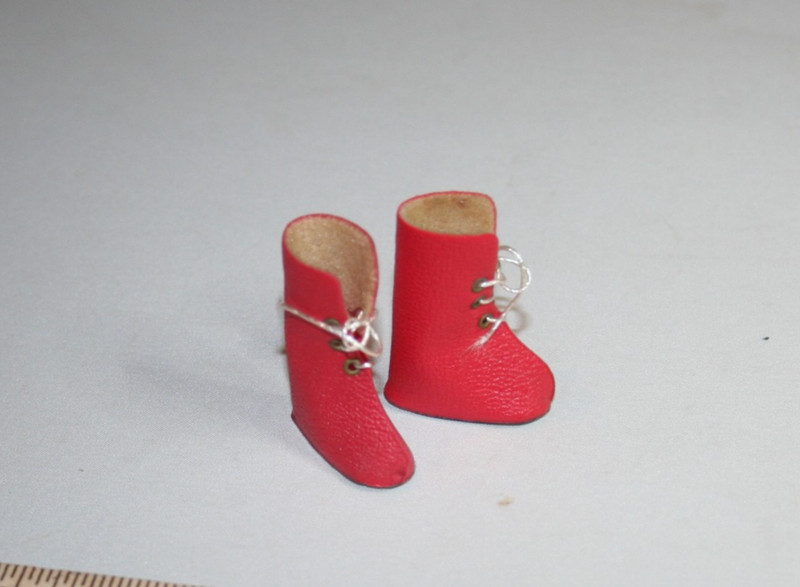 Vintage 1960's TAMMY Doll Ski SNOW BUNNY Red Boots #9211 original laces