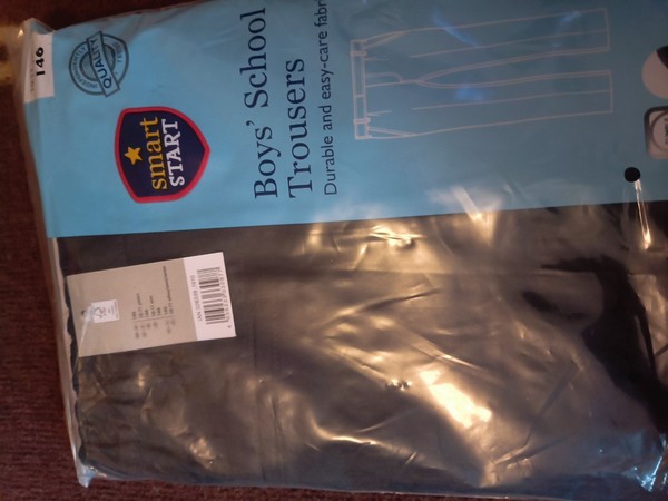 Pantalón escolar Lidl Smart Start gris para niño talla 10-11 años