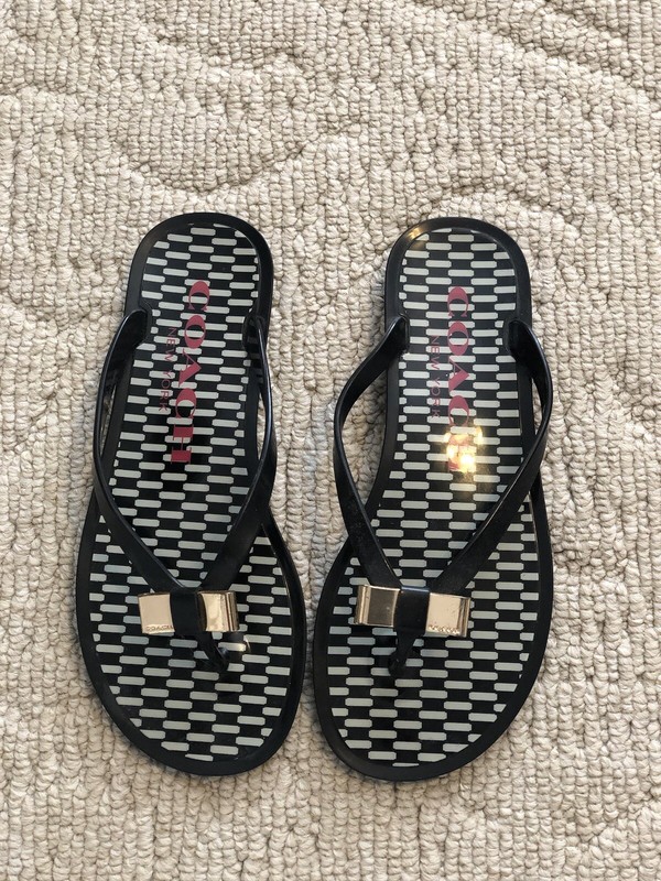 Coach New York Jelly Flip Flop Sandals With Gold Tone Bow Accent Size 5 