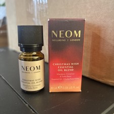 Image of Neom Christmas Wish Essential Oil Blend - Mandarin, Cinnamon Tonka Bean 10ml NIB