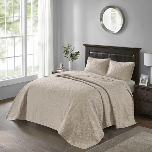 MADISON PARK 3 PIECES REVERSIBLE KING BEDSPREAD SET COLOR BEIGE NIP - Picture 3 of 10