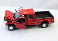 1:64 2016 FORD F-250 Ford single-door pickup truck model car opens four doors.